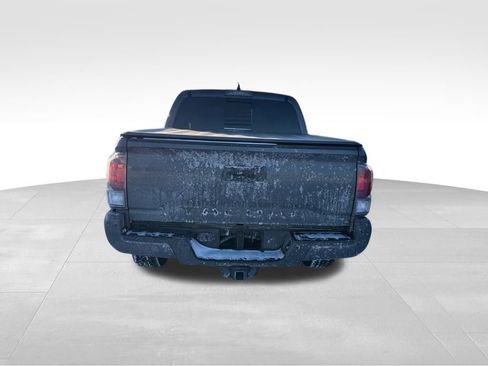 Used 2020 Toyota Tacoma TRD Sport image 6