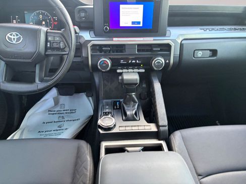 Used 2026 Toyota Tacoma SR5 AWD/4WD image 10