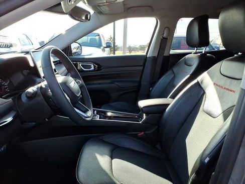Used 2022 Jeep Compass Trailhawk image 24