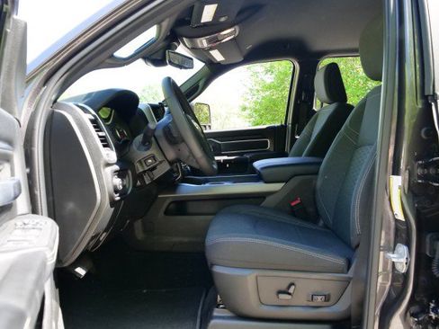 Used 2025 RAM 3500 Big Horn AWD/4WD image 23