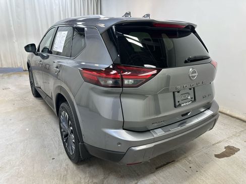 Certified 2025 Nissan Rogue SL w/ Tech Package AWD/4WD image 2