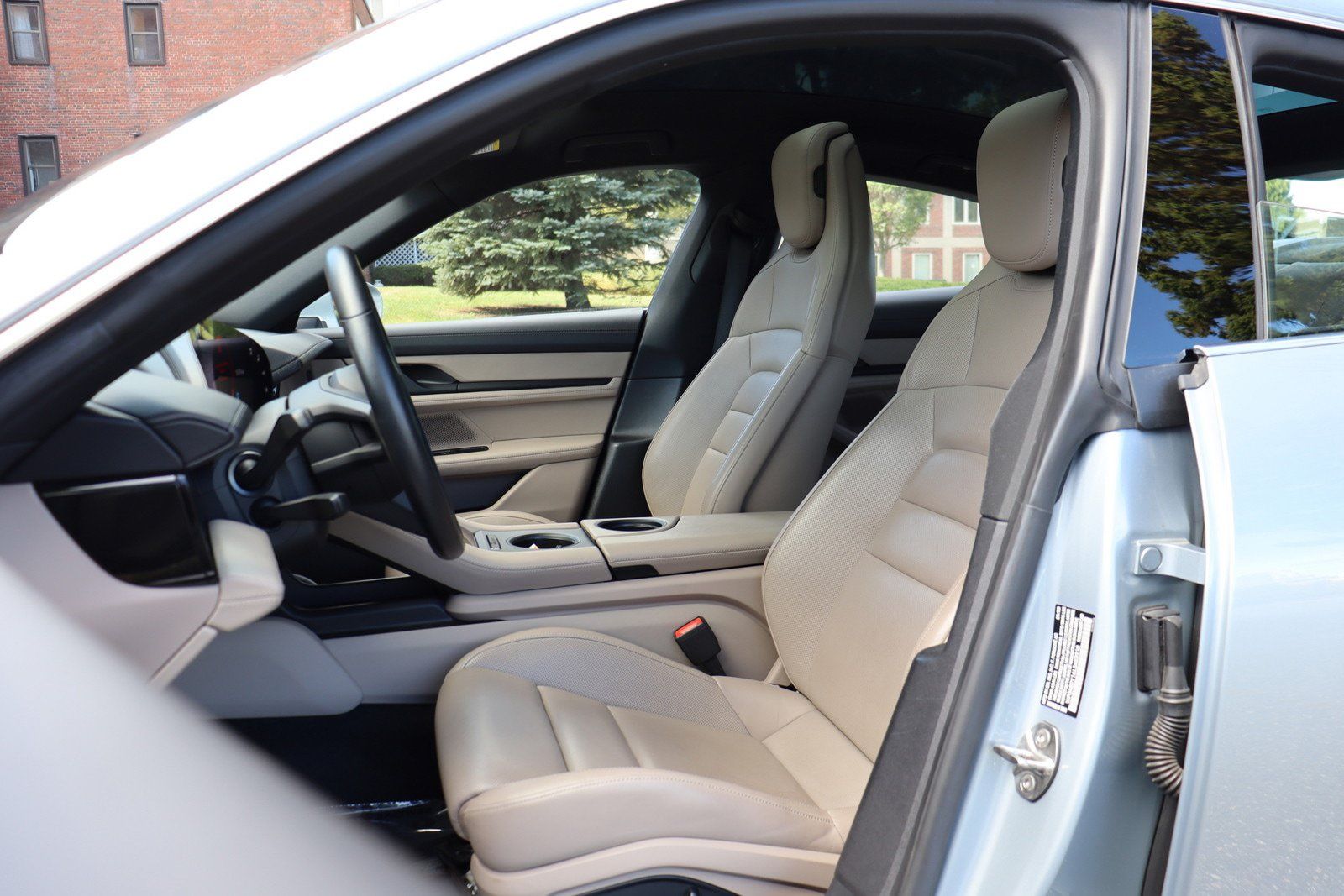 Used 2020 Porsche Taycan 4S AWD/4WD image 12