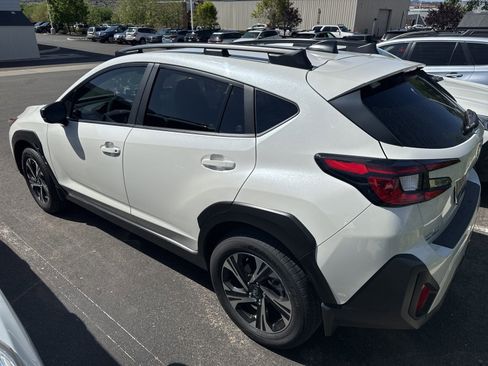 Used 2024 Subaru Crosstrek 2.0i Premium AWD/4WD image 5