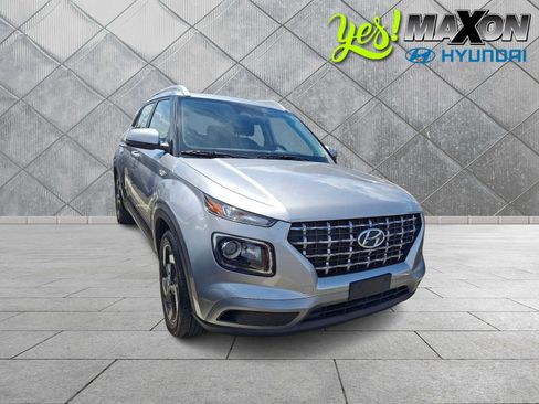 Certified 2024 Hyundai Venue SEL FWD image 1