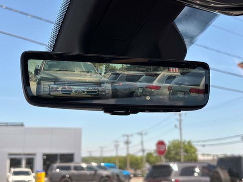 Certified 2022 Jeep Grand Wagoneer Series III w/ Rear Seat Video Group 1 AWD/4WD image 28