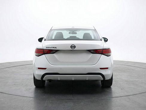 Used 2025 Nissan Sentra SV image 7