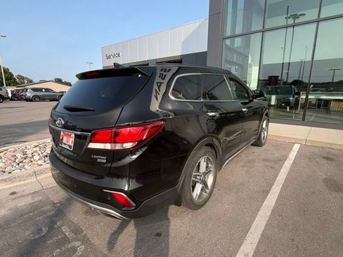 Used 2018 Hyundai Santa Fe Limited w/ Cargo Package FWD image 3
