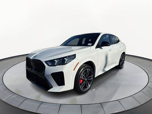 New 2026 BMW X2 xDrive28i w/ Technology Package image 2