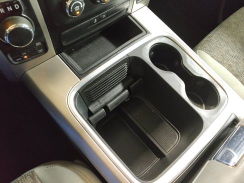 Used 2020 RAM 1500 Classic SLT image 26