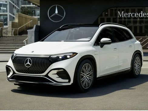 New 2026 Mercedes-Benz EQS 400 4MATIC SUV image 2