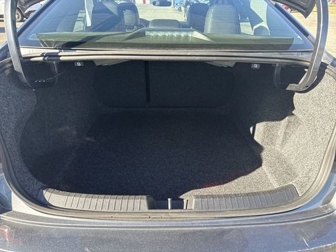 Used 2024 Volkswagen Jetta SE FWD image 21