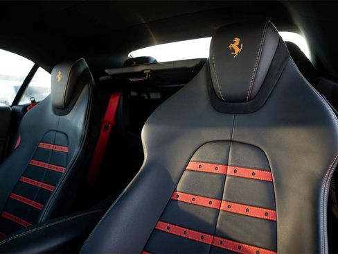 Used 2024 Ferrari Roma Spider image 19