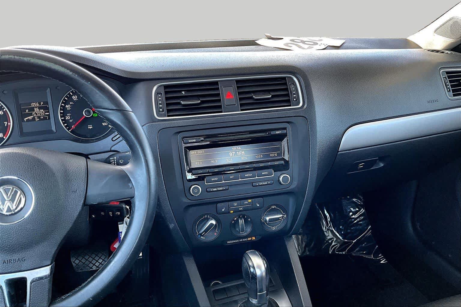 Used 2013 Volkswagen Jetta SE FWD image 7