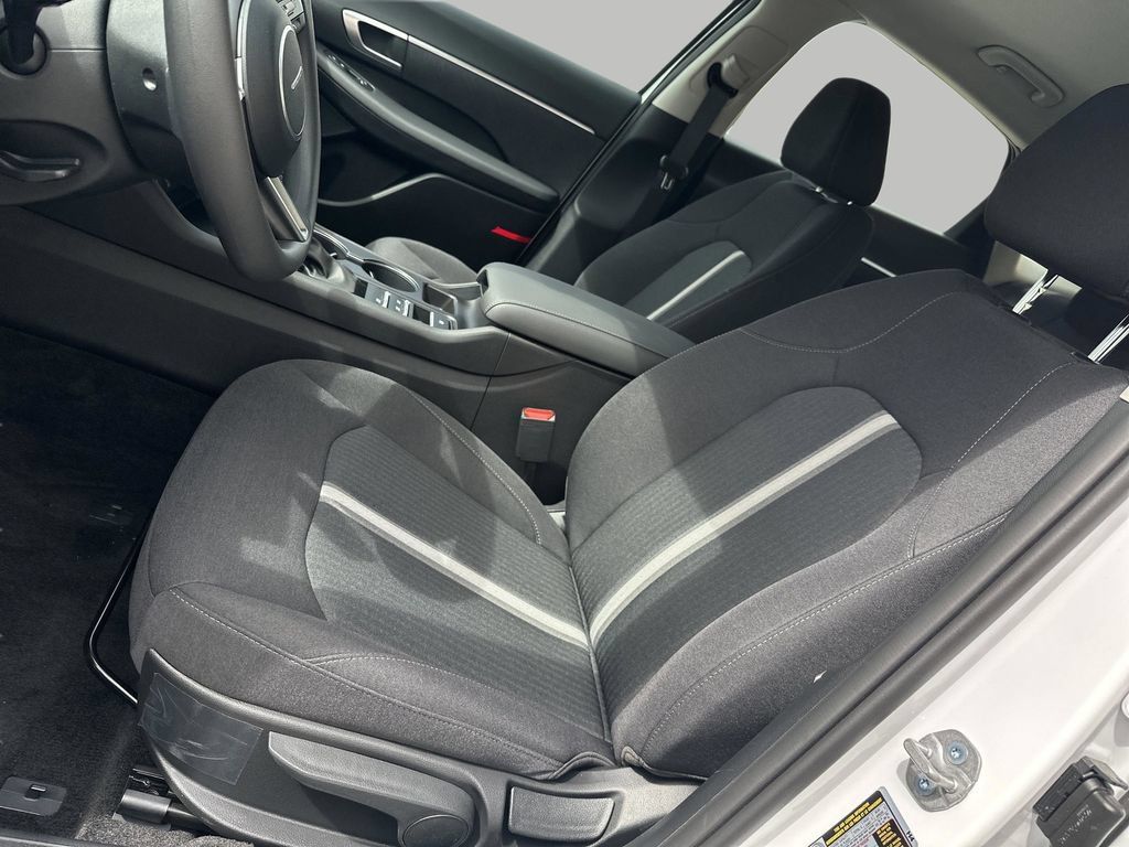 New 2026 Hyundai Sonata SE FWD image 9
