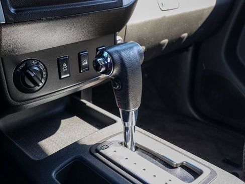 Used 2012 Nissan Frontier PRO-4X AWD/4WD image 27