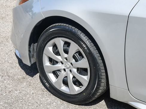 Used 2022 Toyota Corolla LE FWD image 10