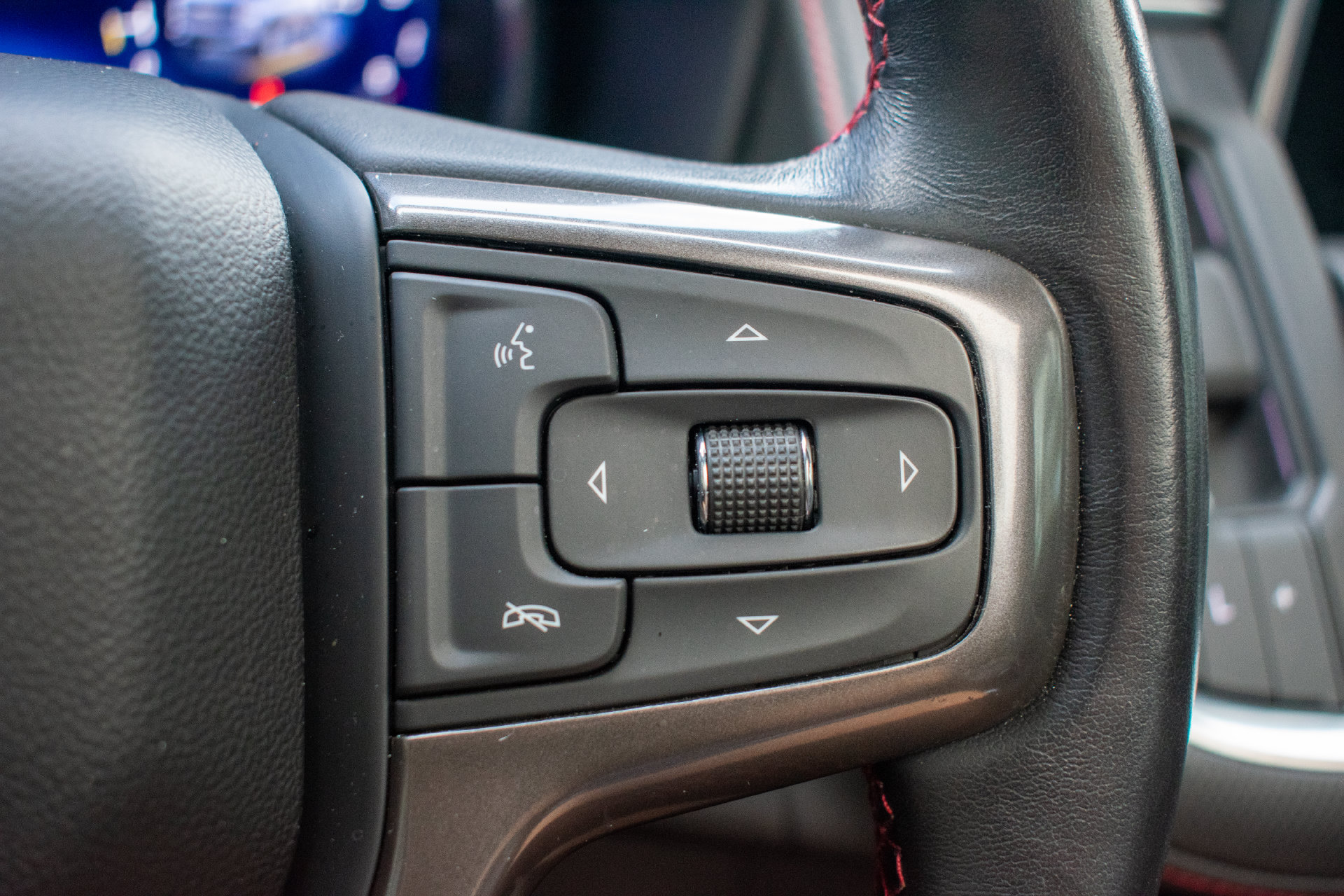 Used 2023 Chevrolet Tahoe RST AWD/4WD image 38