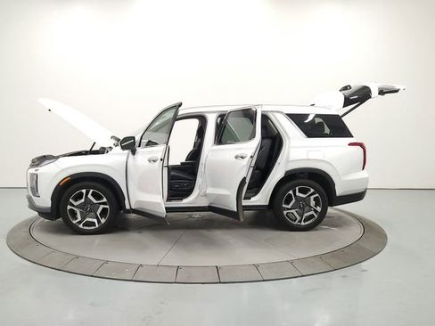 Used 2025 Hyundai Palisade SEL FWD image 12