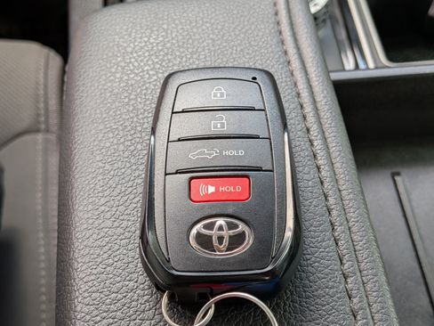 Used 2023 Toyota Tundra SR5 w/ SR5 Convenience Package AWD/4WD image 34