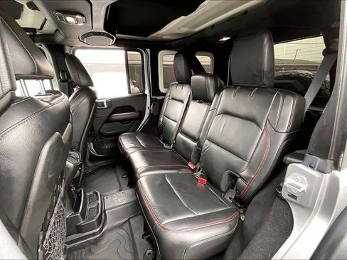 Used 2018 Jeep Wrangler Unlimited Rubicon image 28