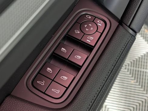 New 2026 Porsche Cayenne image 27