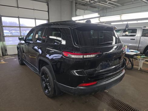 Used 2025 Jeep Grand Cherokee L Limited w/ Luxury Tech Group II image 2