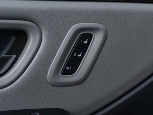 Used 2024 Honda Pilot Elite image 40