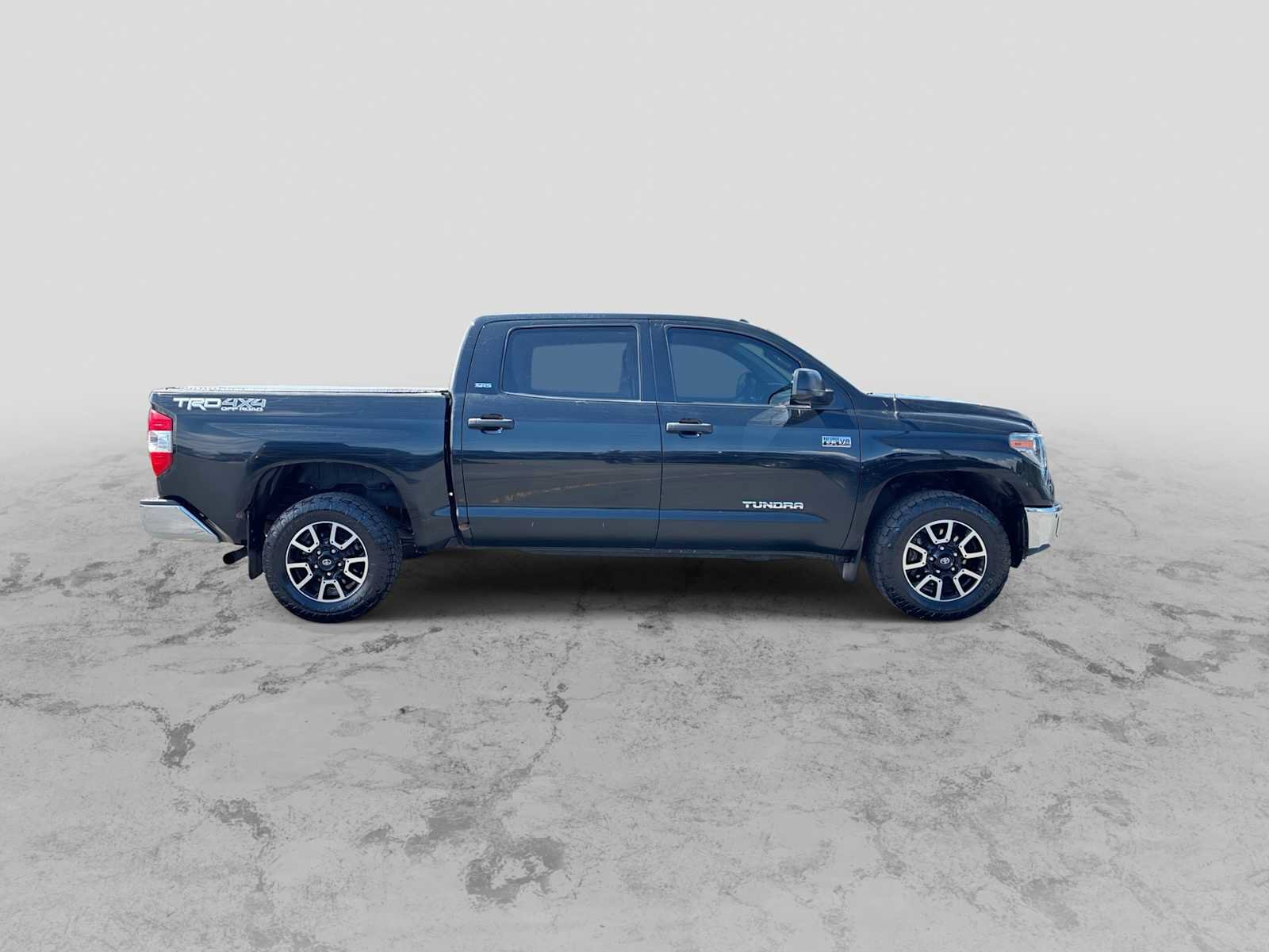 Used 2018 Toyota Tundra SR5 AWD/4WD image 9
