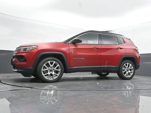 Used 2025 Jeep Compass Limited AWD/4WD image 49