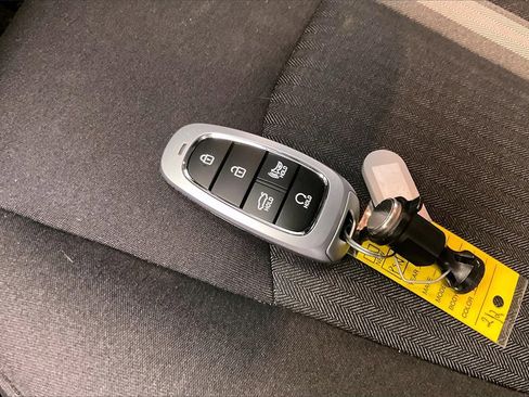 Used 2023 Hyundai Sonata SEL w/ Cargo Package image 9