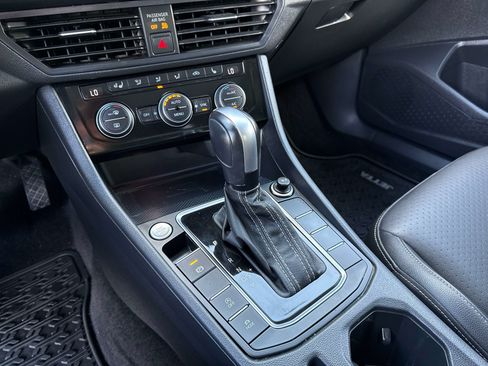Used 2021 Volkswagen Jetta SEL FWD image 23