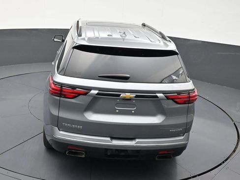 Used 2023 Chevrolet Traverse Premier FWD image 15