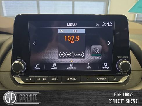 Used 2023 Nissan Rogue SV AWD/4WD image 19