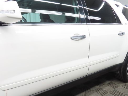 Used 2015 GMC Acadia SLT image 37