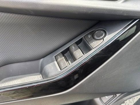 New 2026 Chevrolet Equinox LT w/ Convenience Package II FWD image 13
