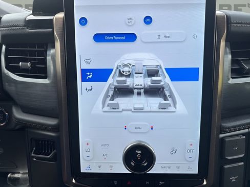 Used 2023 Ford F150 Lightning Lariat image 19