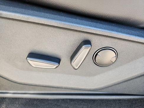 New 2026 Ford F250 Lariat w/ Chrome Package image 11