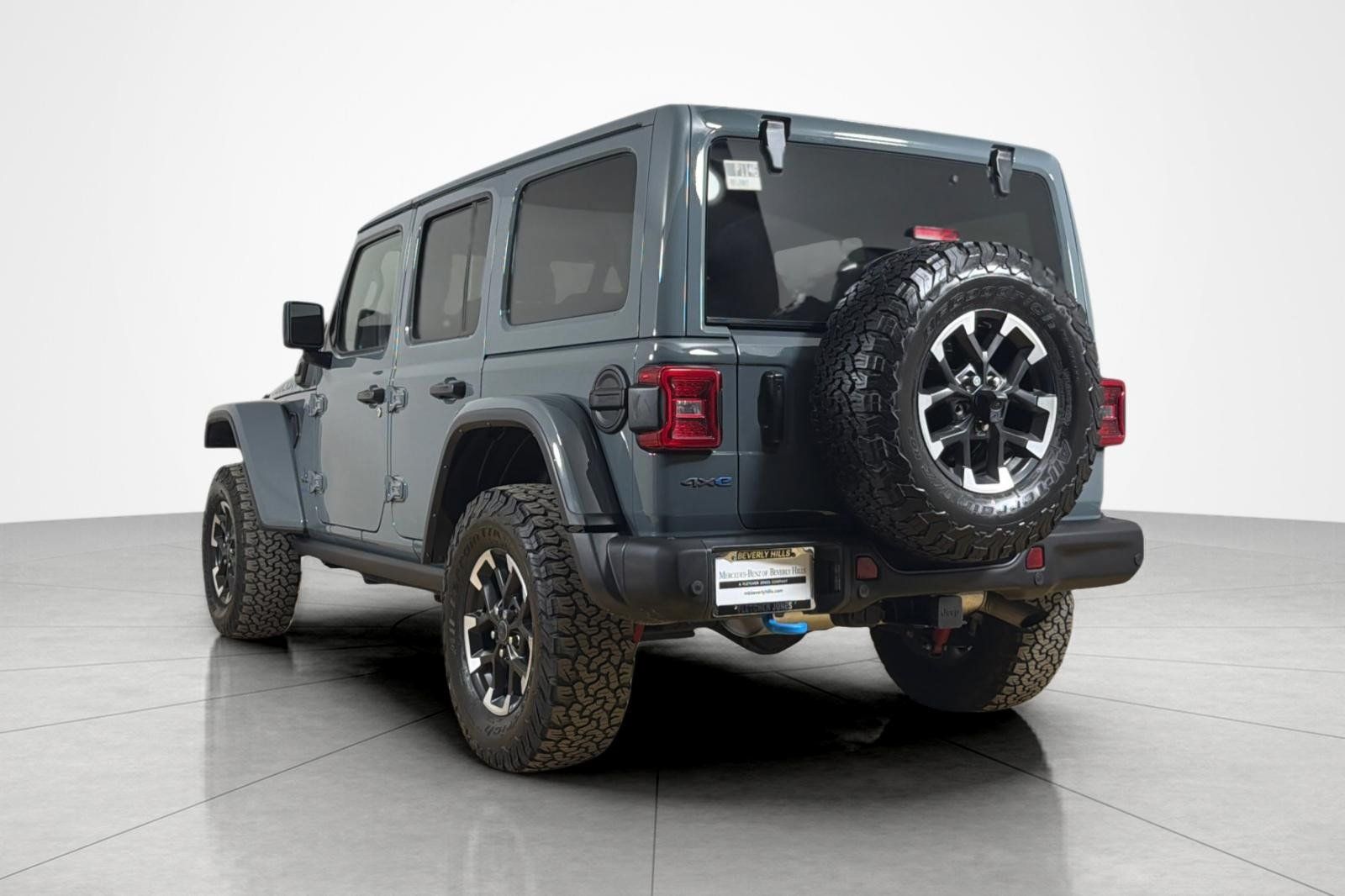 Used 2024 Jeep Wrangler Unlimited Rubicon 4xe AWD/4WD image 3