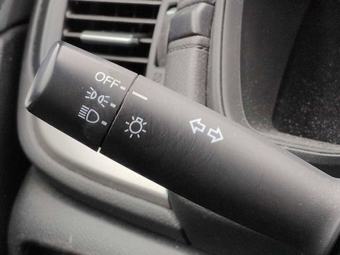 Used 2019 Honda CR-V LX image 17