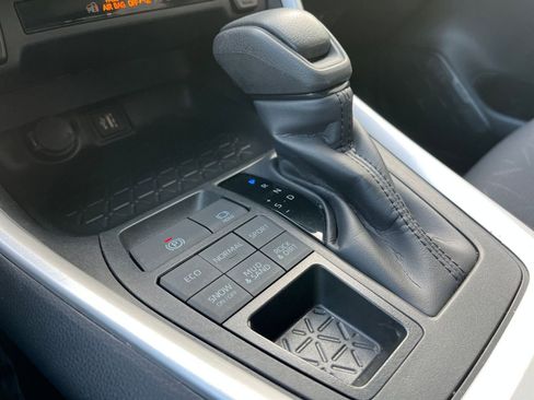 Used 2025 Toyota RAV4 XLE image 43