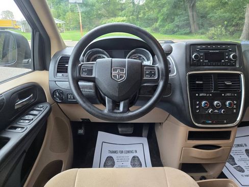 Used 2013 Dodge Grand Caravan SE FWD image 33