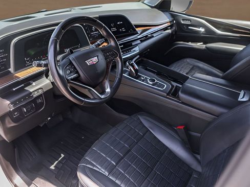 Used 2021 Cadillac Escalade ESV Sport Platinum w/ Heavy-Duty Trailer Package AWD/4WD image 10