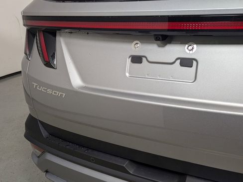 New 2026 Hyundai Tucson Limited FWD image 8