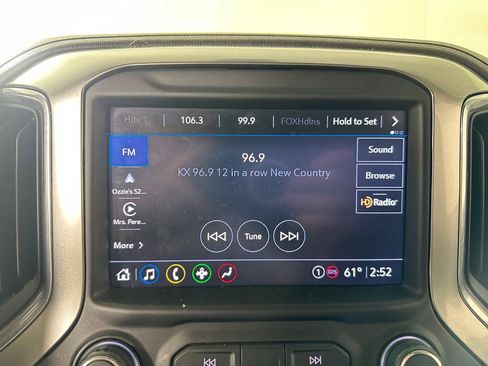 Used 2021 Chevrolet Silverado 1500 LT Trail Boss w/ Convenience Package II AWD/4WD image 26