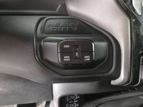 Used 2026 RAM 2500 Laramie AWD/4WD image 25