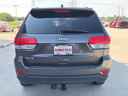 Used 2017 Jeep Grand Cherokee Laredo w/ Quick Order Package 23E AWD/4WD image 7