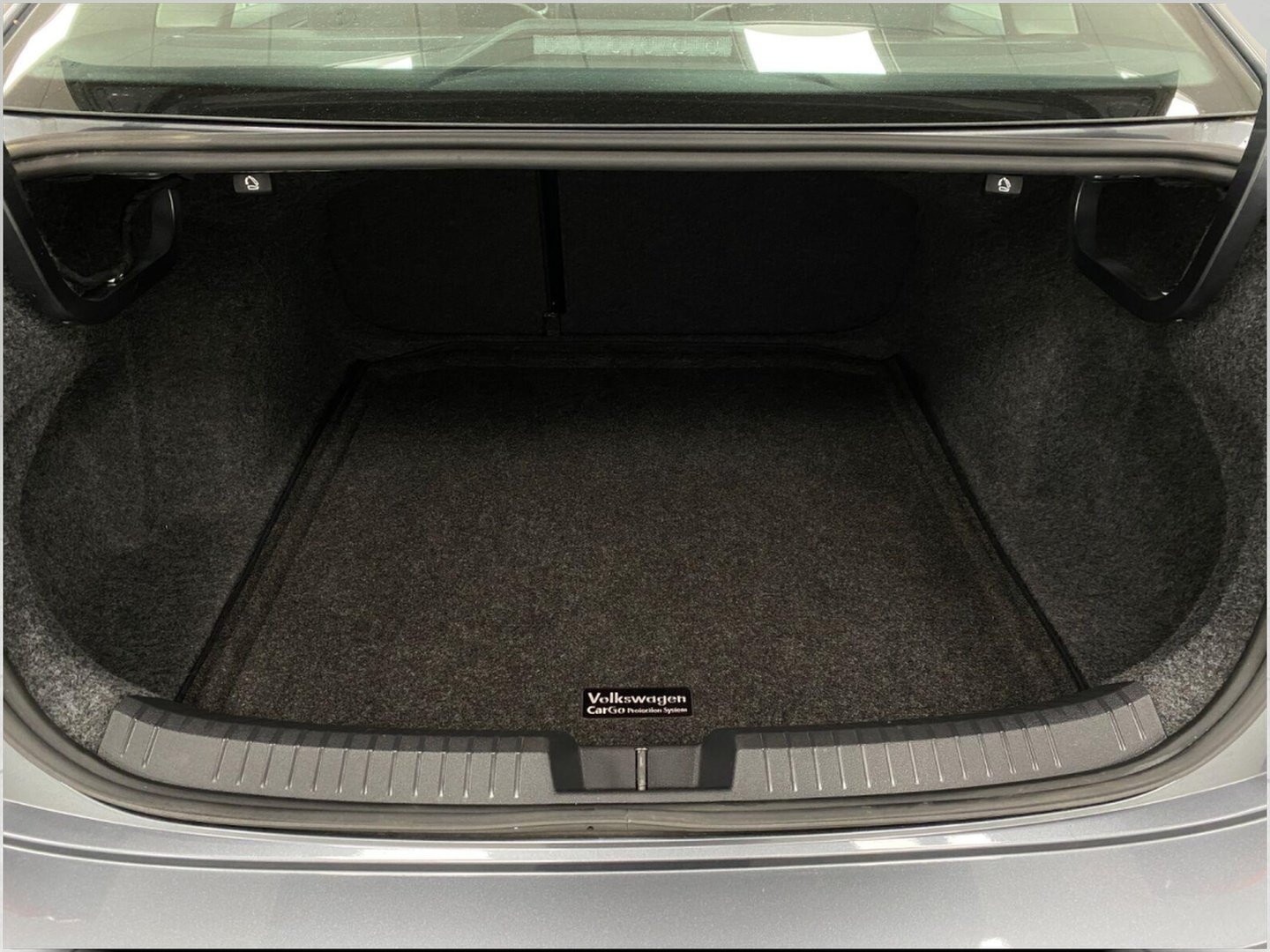 Used 2024 Volkswagen Jetta SEL FWD image 6