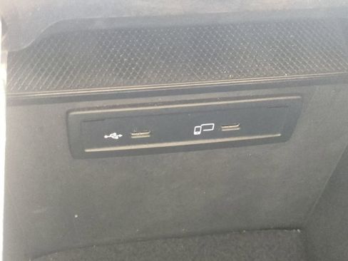 Used 2022 Mercedes-Benz GLC 300 4MATIC image 24