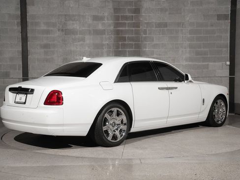 Used 2015 Rolls-Royce Ghost RWD image 8