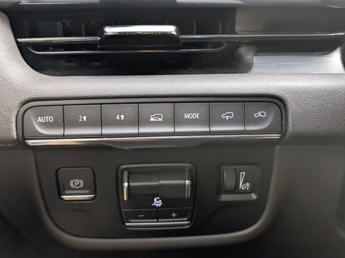 Used 2021 Cadillac Escalade ESV Premium Luxury w/ Driver Assist Tech Package image 10